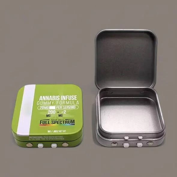 vape-tins-with-logo