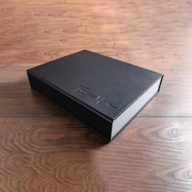 custom printed debossed boxes