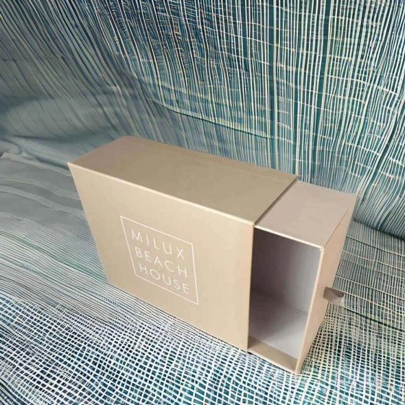 custom-hotel-boxes