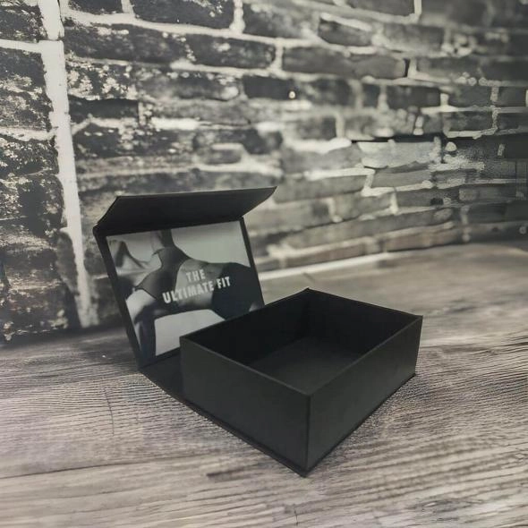 magnetic-closure-boxes