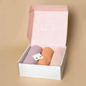 cardboard-custom-scarf-boxes