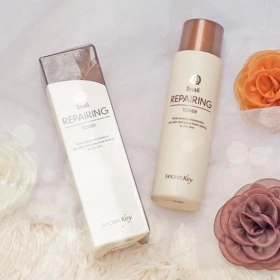 skin-toner-with-logo-boxes