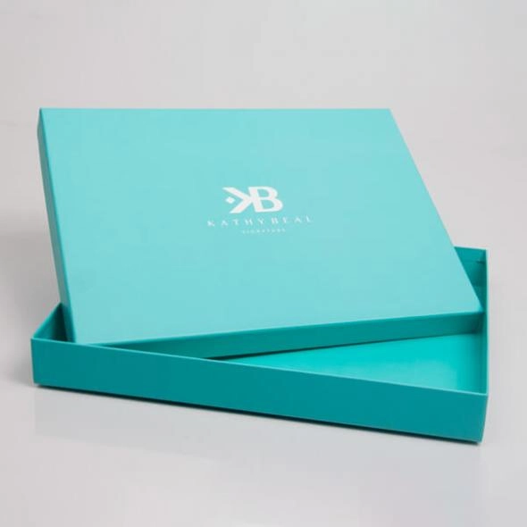 custom-display-silver-foiling-boxes