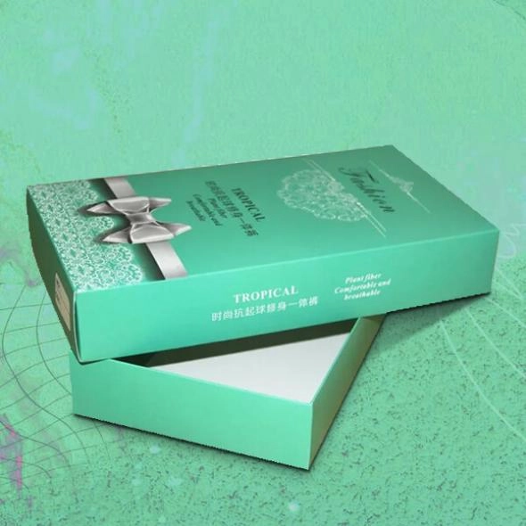custom-silk-stocking-boxes-with-logo