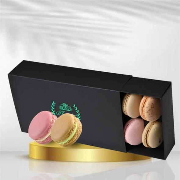 custom-macaron-packaging-display