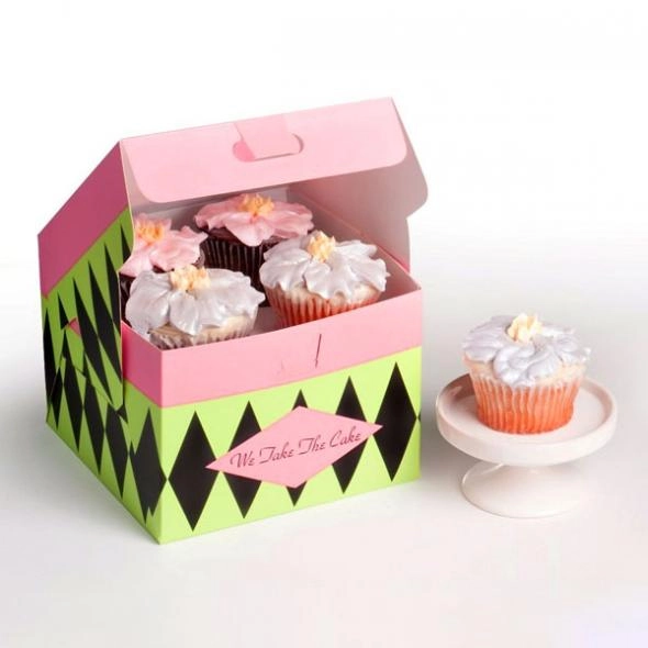 custom-display-pastry-boxes