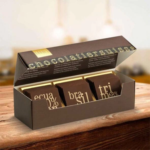custom-chocolate-packaging-display