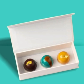 cardboard-custom-bonbon-boxes