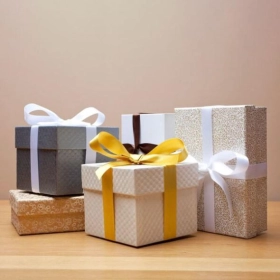custom-trendy-gift-boxes