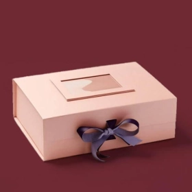custom-cute-gift-boxes-with-logo