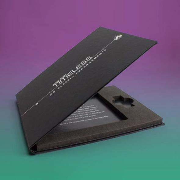 custom-photo-boxes-with-logo