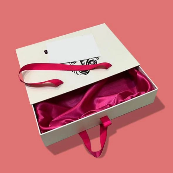 custom-robe-boxes