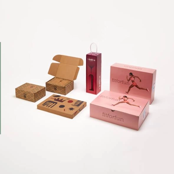 custom-clothing-packaging