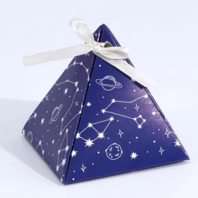 personalized-pyramid-boxes