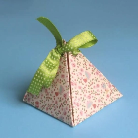 custom-prism-shaped-box