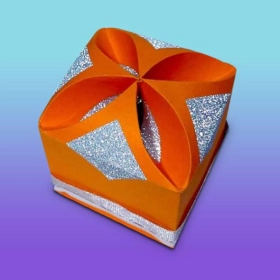 custom-flower-shaped-top-closure