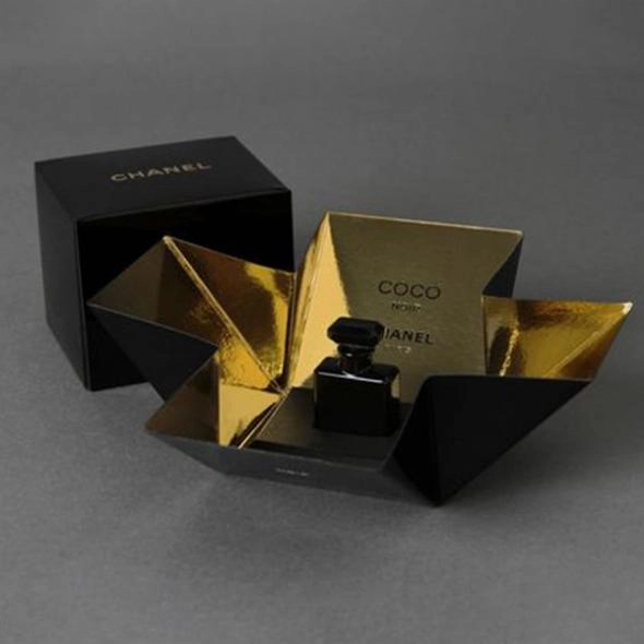personalized-flower-shaped-top-closure-boxes