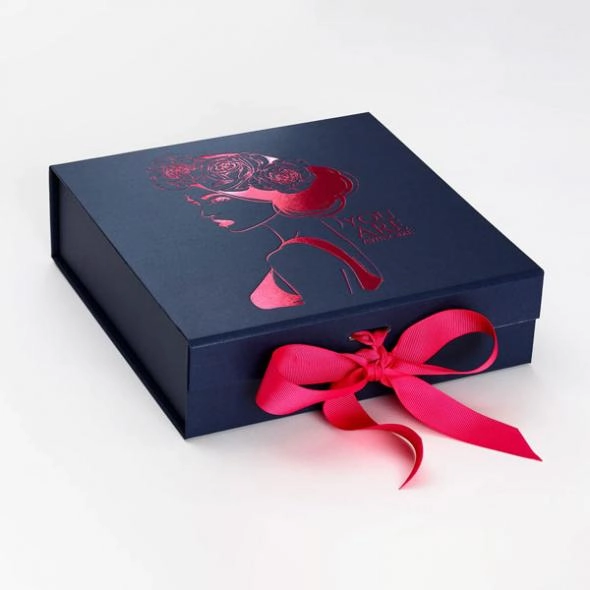 custom-rigid-gift-boxes-wholesale