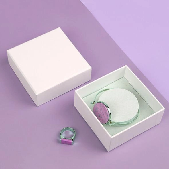 custom-bracelet-packaging