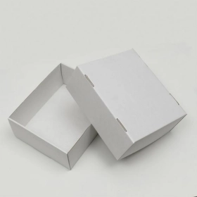 custom-white-kraft-boxes-wholesale