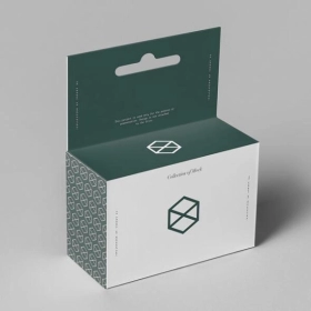 custom-hanger-boxes-with-logo