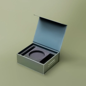 custom magnetic rigid boxes