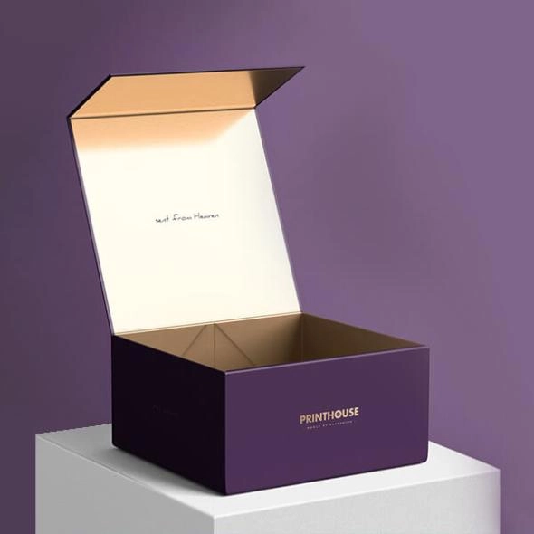 printed-magnetic-closure-boxes-with-logo