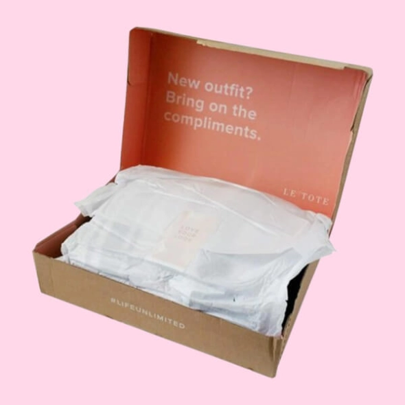 custom skirts packaging with logo